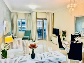 Luxurious Stay, Downtown, The Signature, Dubai Mall Street